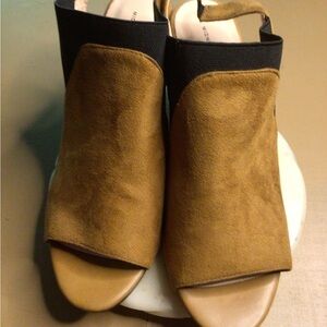 MIDNIGHT VELVET BROWN /BLACK FAUX SUDEN ANKLE BOOTS.